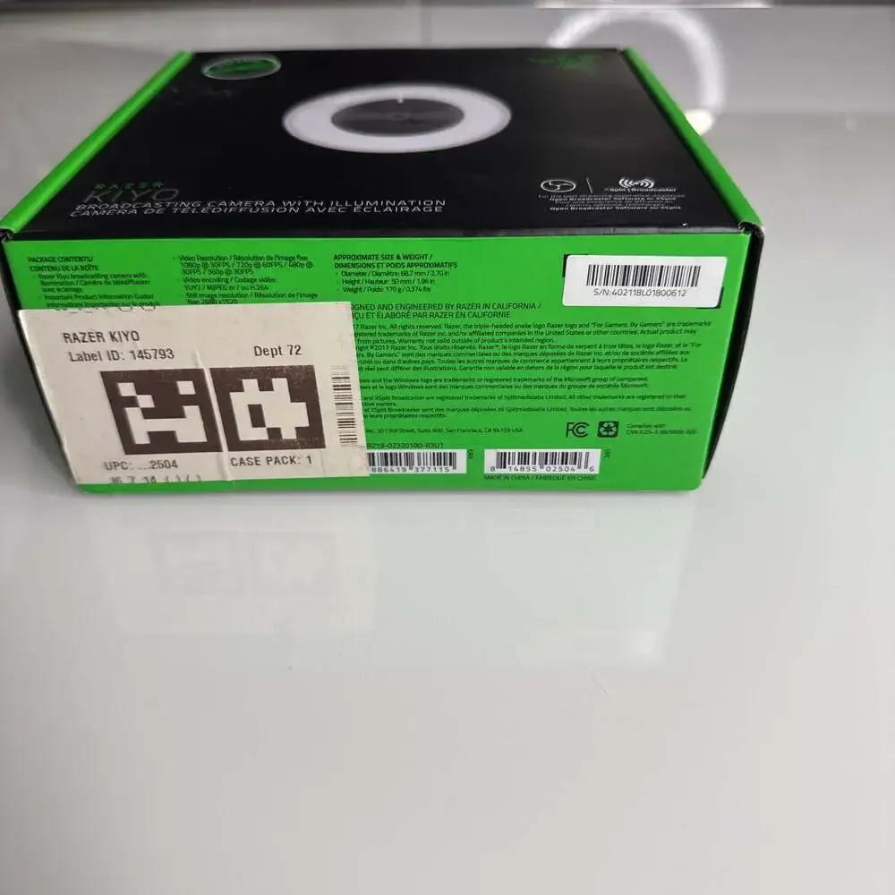 Razer Kiyo Broadcasting Camera with Illumination Full HD 1080p Streaming Webcam